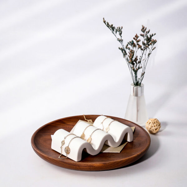 Elegant Wave Jewelry Display Stand