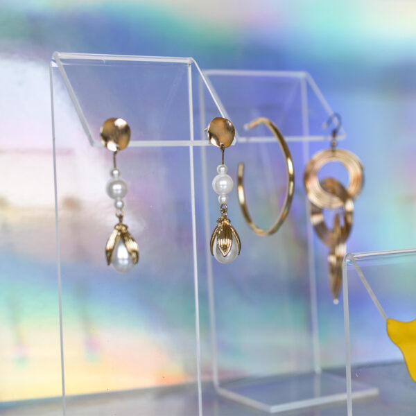 Modern Clear Acrylic Earring Display Stand | Jewelry Organizer for Retail