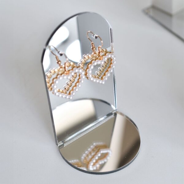 Modern Mirror-Finish Earring Display Stand - Minimalist Reflective Collection