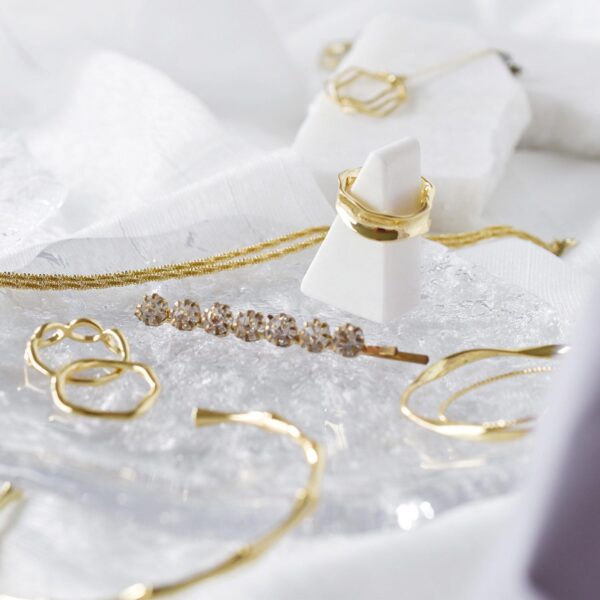 Luxury Crystal Glass Jewelry Display Tray | Natural Edge Showcase Plate