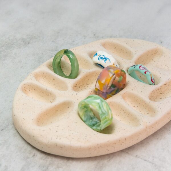 Minimalist Ceramic Ring Display - Texture Detail